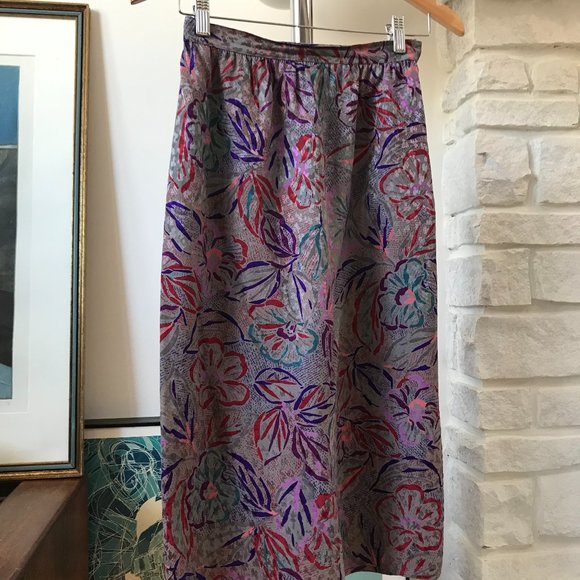 100% Silk Vintage High Waisted Skirt - Maggy London by Jeannene Booher - Picture 3 of 3